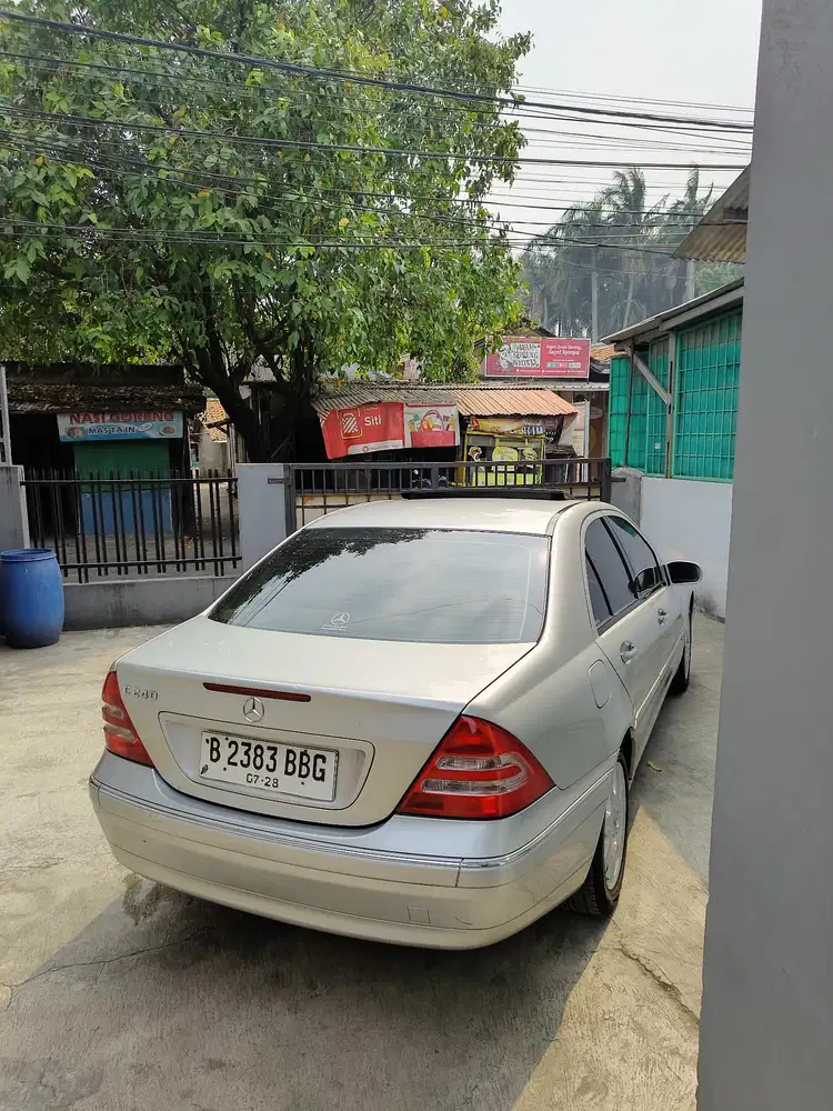 Mercedes-Benz C240 2003 Bensin