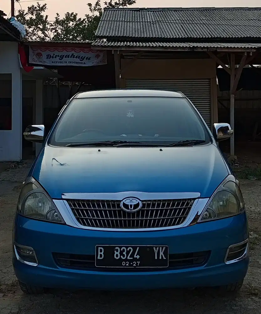 Toyota Kijang Innova 2004 Bensin