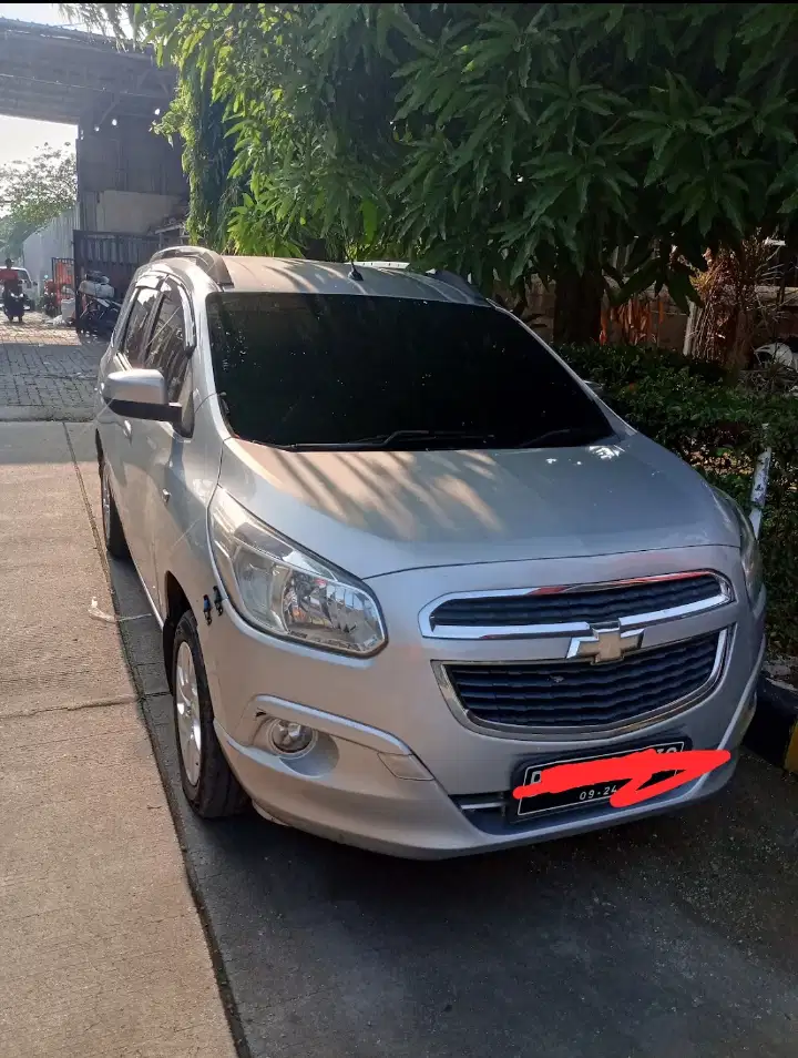 Chevrolet Spin 2014 Bensin