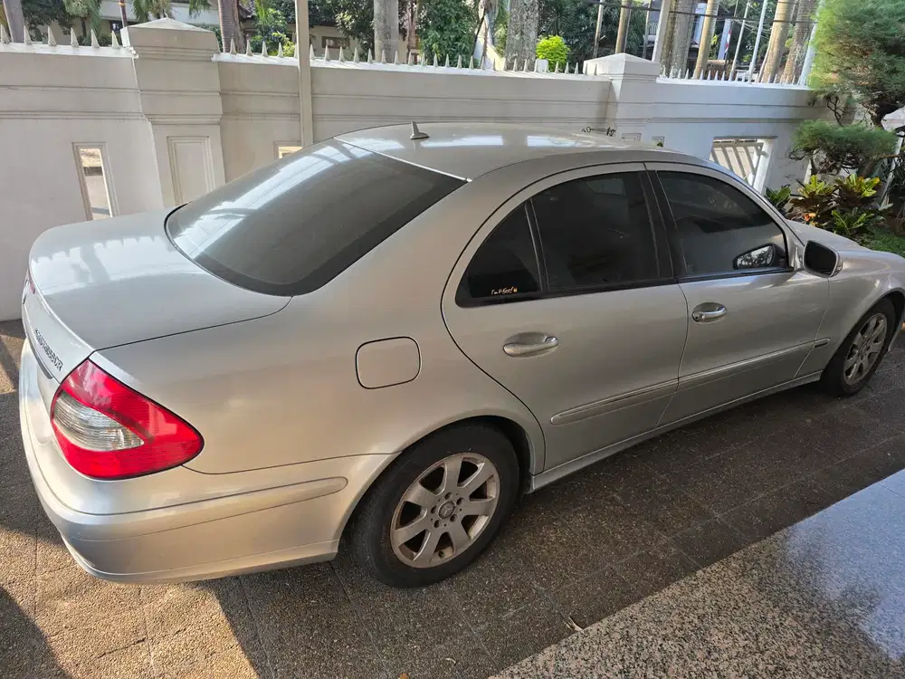 Mercedes-Benz E200K 2008 Bensin