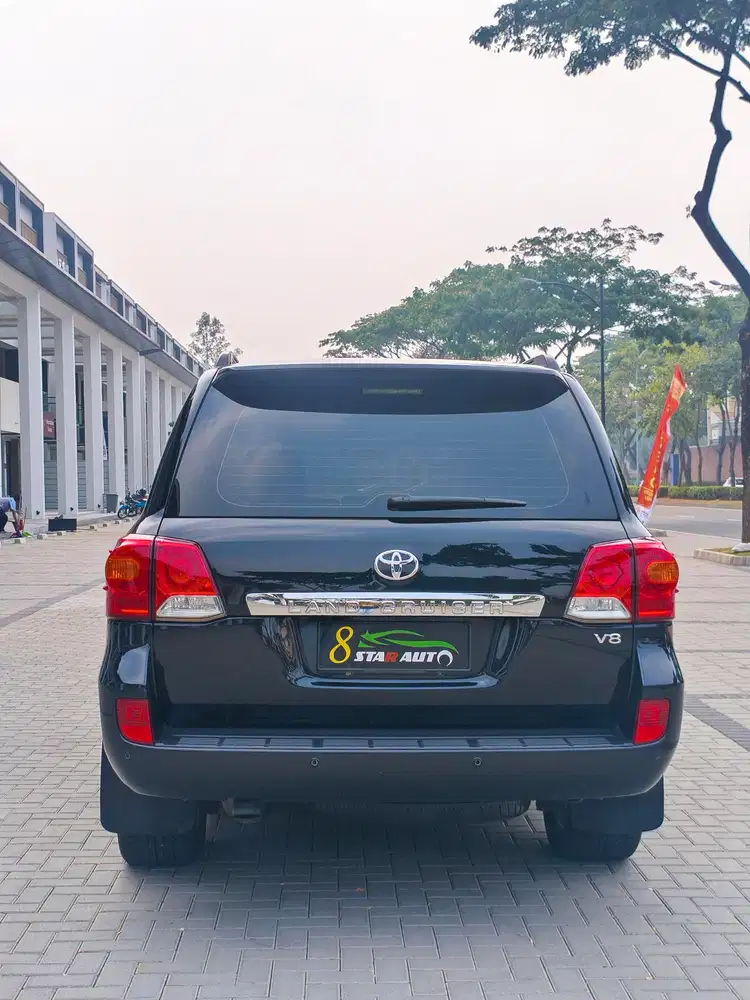 Land Cruiser J200 4x5 Matic AT 2013 Diesel