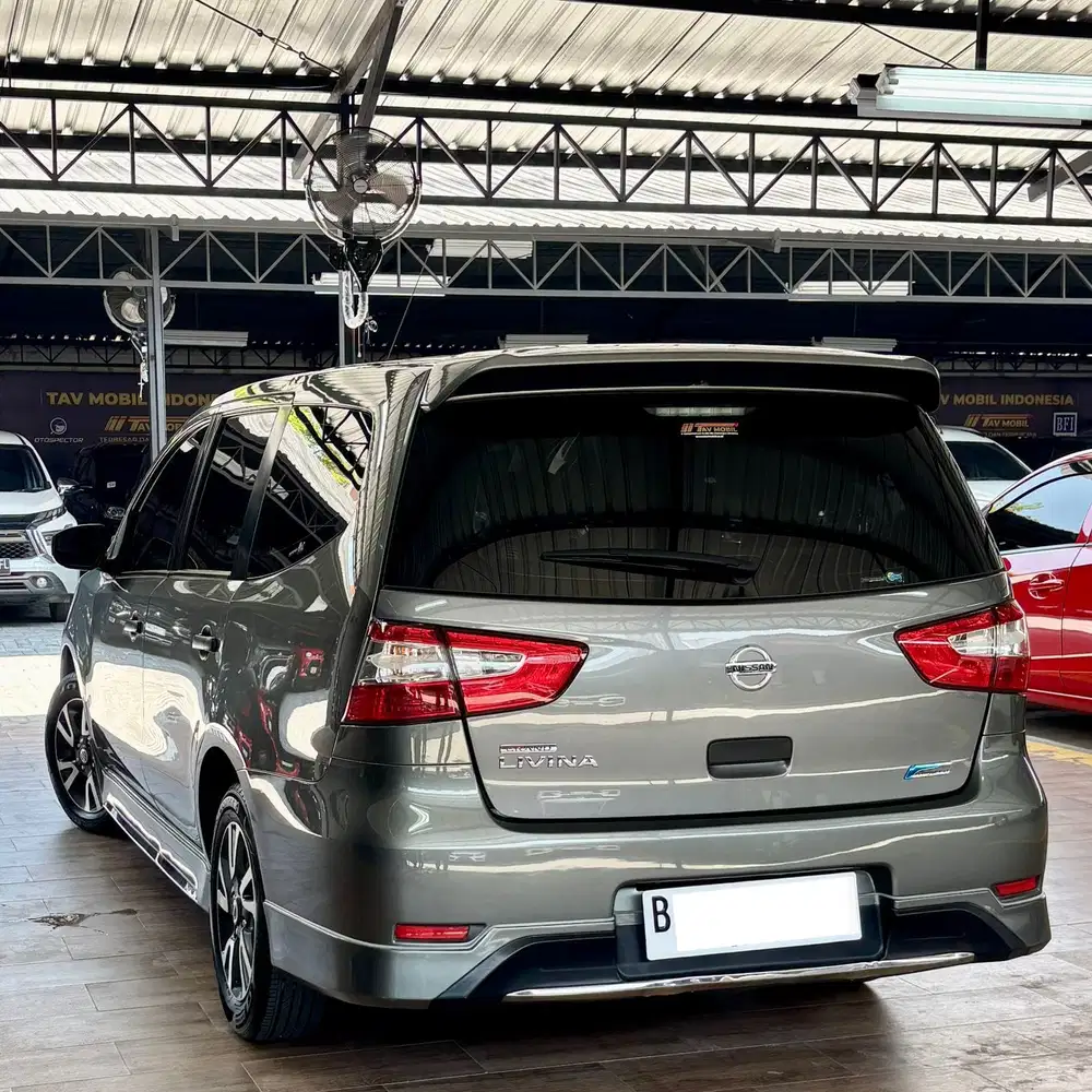 LIVINA SV 2018 MATIC ISTIMEWA KM LOW