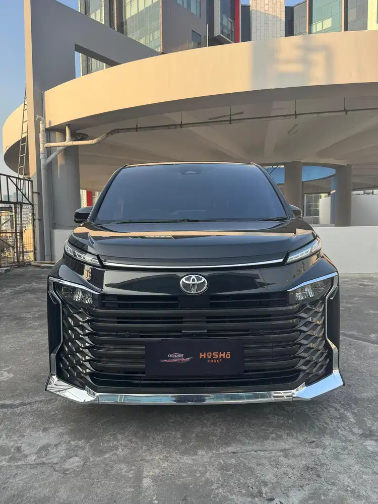 Toyota Voxy 2.0 AT Tahun 2022