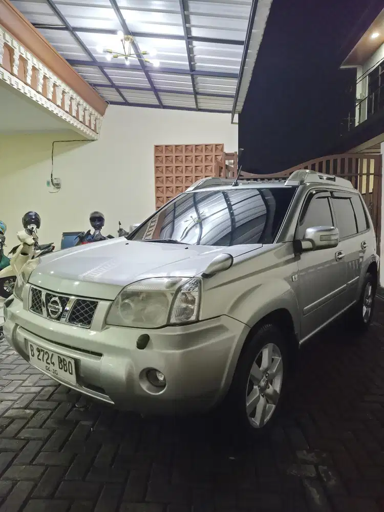 Nissan X-Trail 2.5 XT 2006 type tertinggi Mobil istimewa