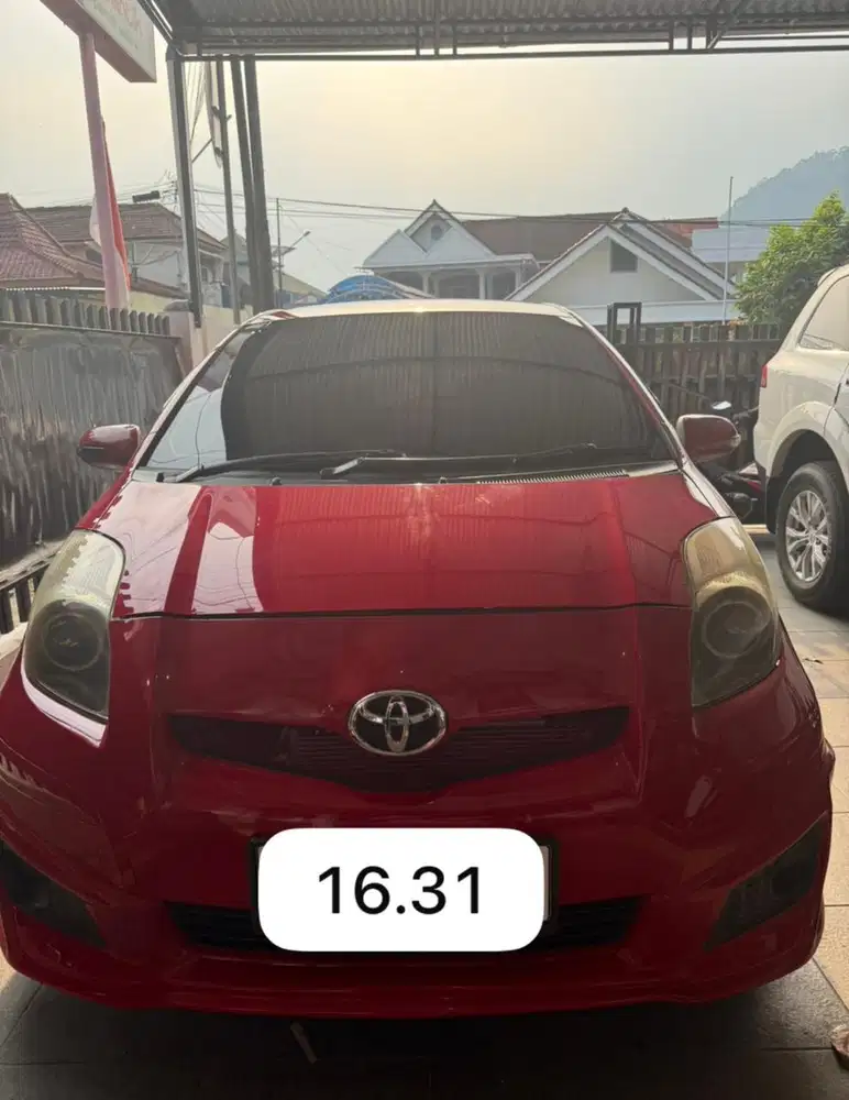 Toyota Yaris 2012 Bensin