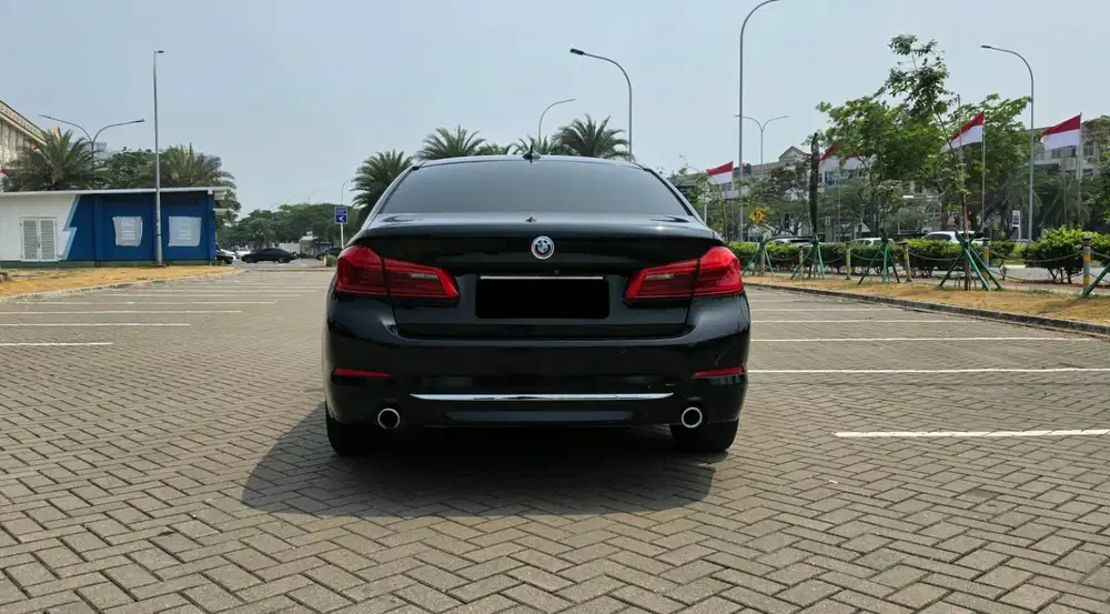 [ DP 10 ] BMW 530I LUXURY G30 2017
