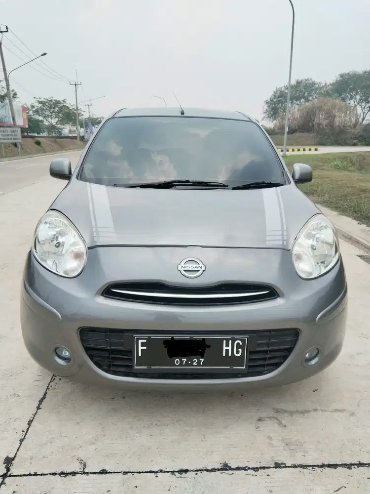 Nissan March 2011 Bensin