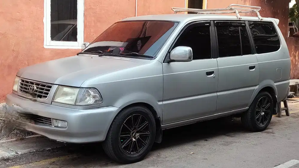 Toyota Kijang 2000 Bensin