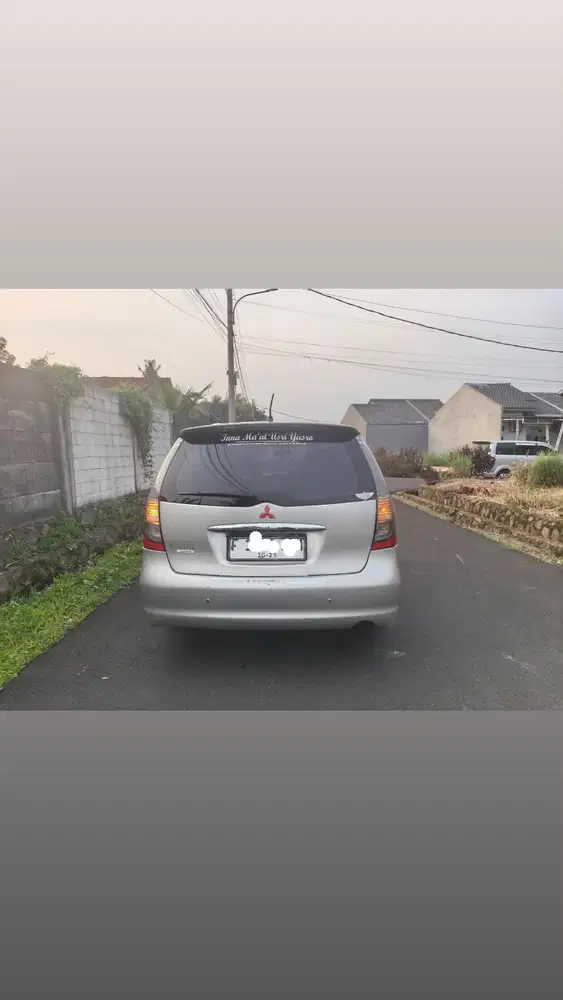 Mitsubishi Grandis 2006 Bensin