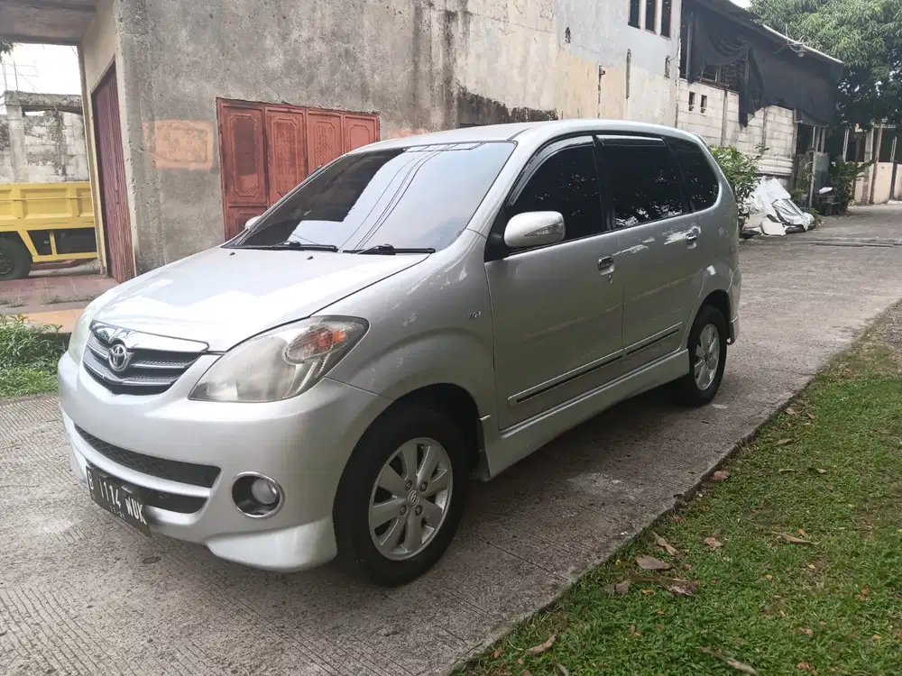 Toyota Avanza 2011 Bensin