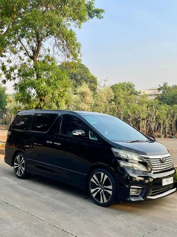 Toyota Vellfire 2010 Bensin ( ISTIMEWA )