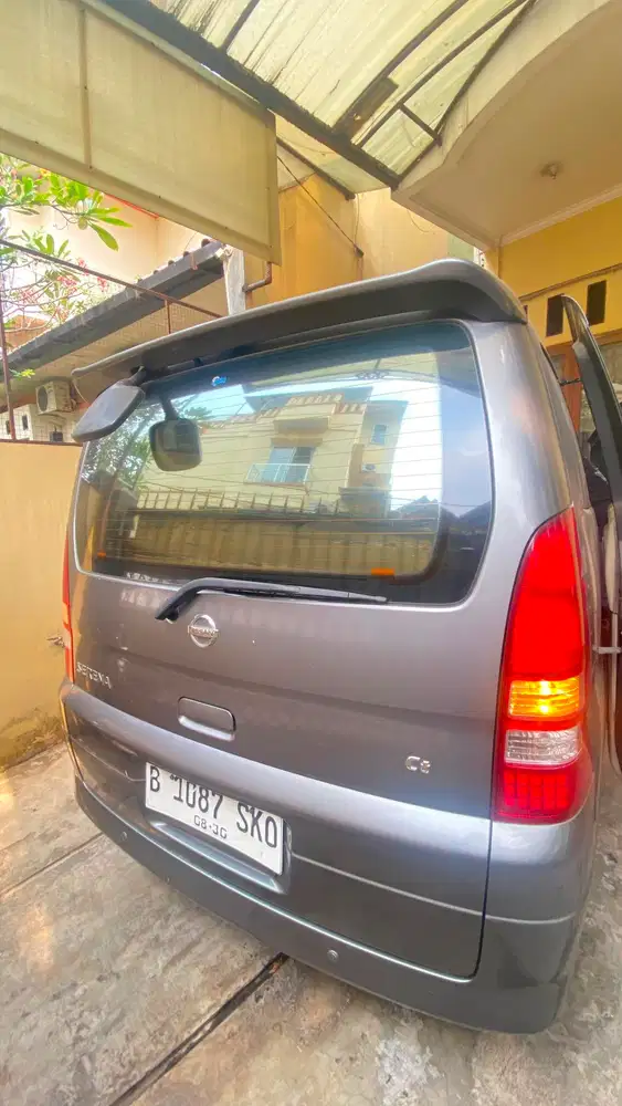 Nissan Serena 2010 Bensin