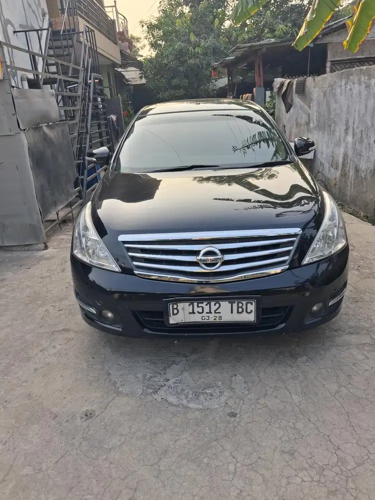 Nissan Teana 2010 Bensin