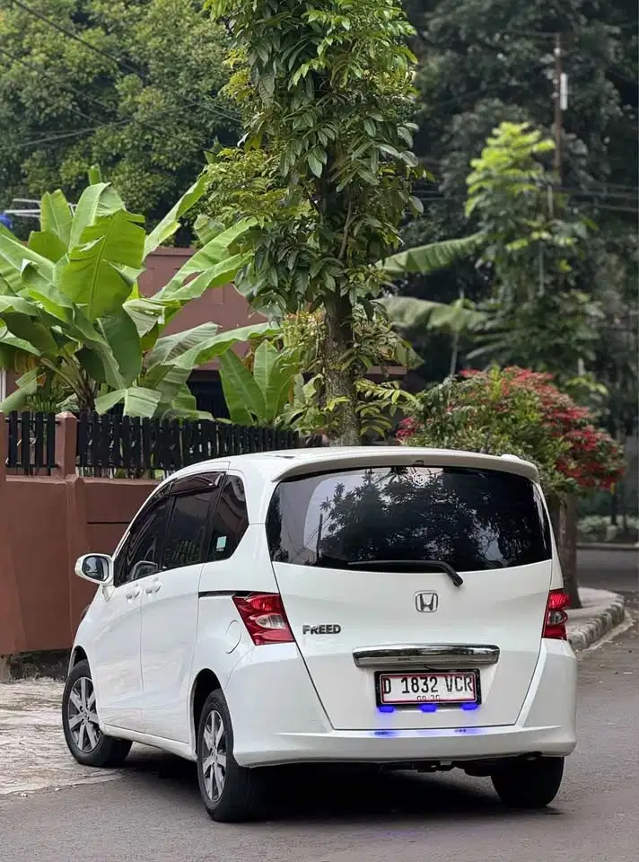 Honda Freed 2011 Bensin