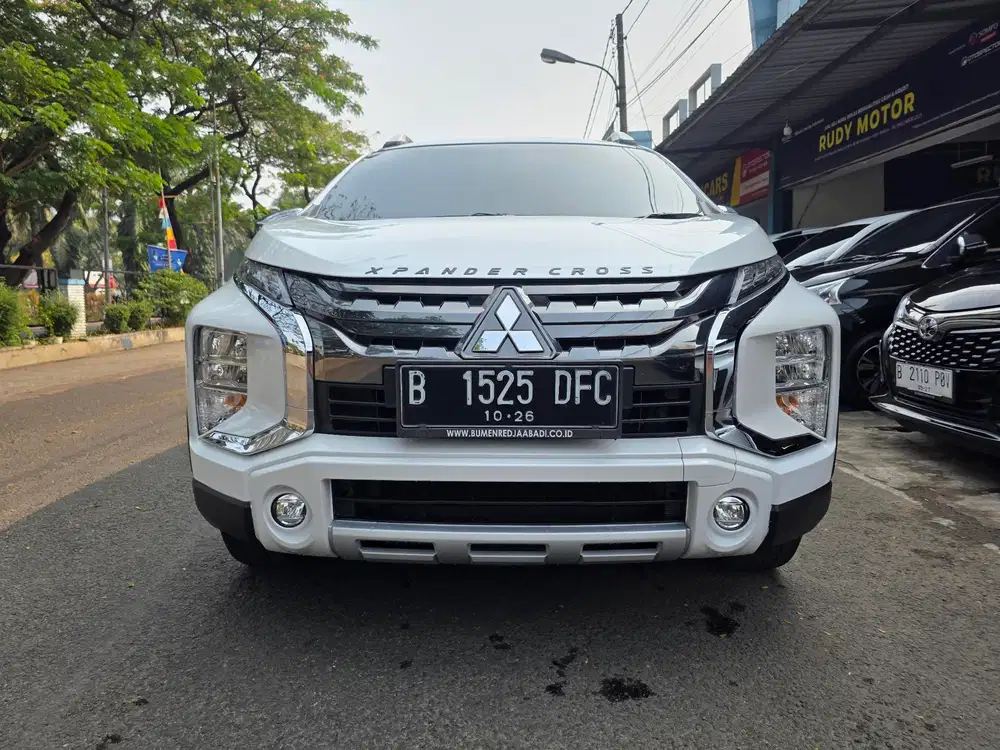 Xpander Cross Premium AT 2021 KM 60rb Tangan Pertama Service Record