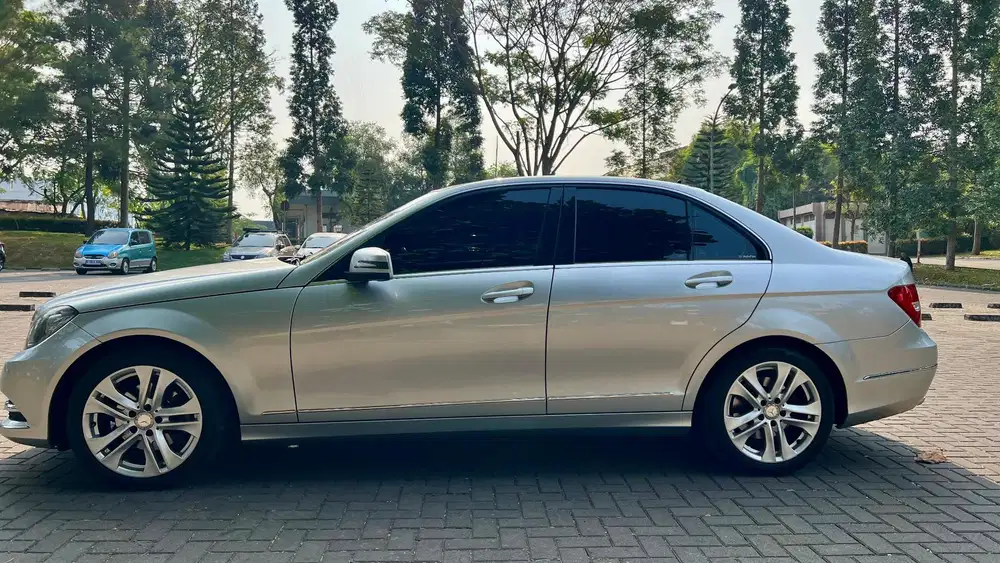 Mercedes-Benz C200 2014 Bensin