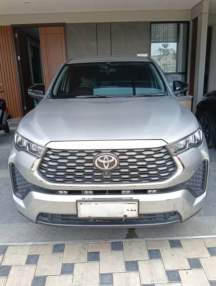 Toyota Kijang Innova 2023 Bensin
