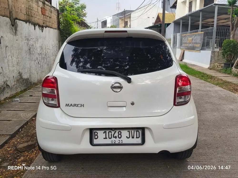 Nissan March 2011 Bensin
