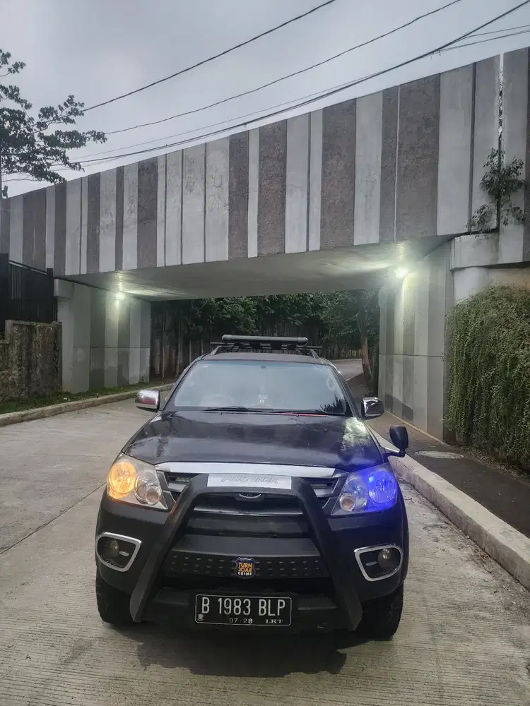 Toyota Fortuner 2005 Bensin