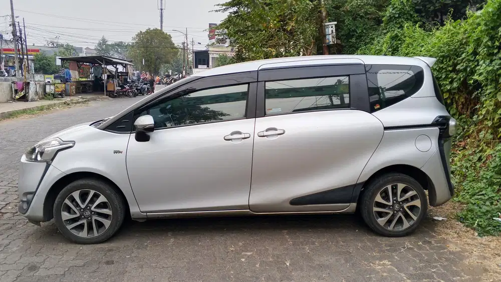 Toyota Sienta 2017 Bensin