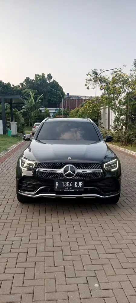 Mercedes-Benz GLC200 2021 Bensin