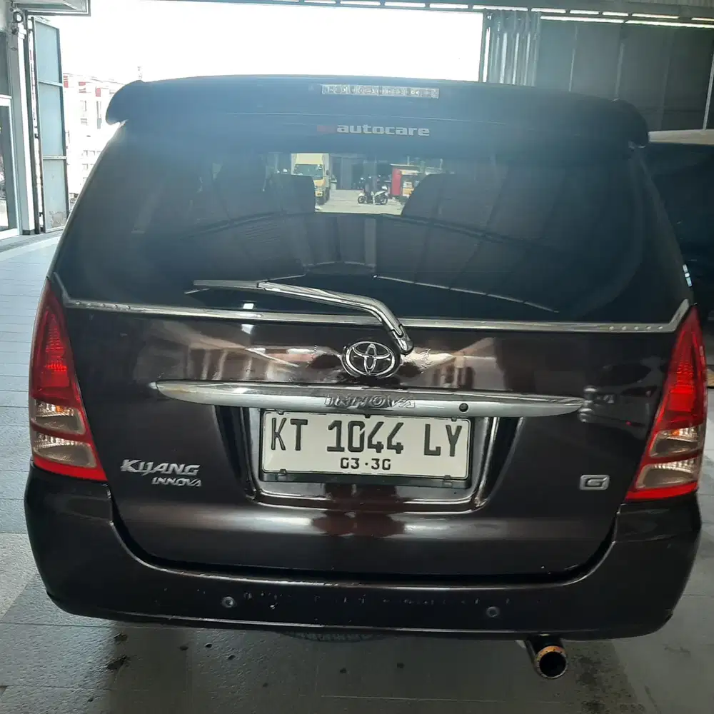 Toyota Kijang Innova 2005 Bensin