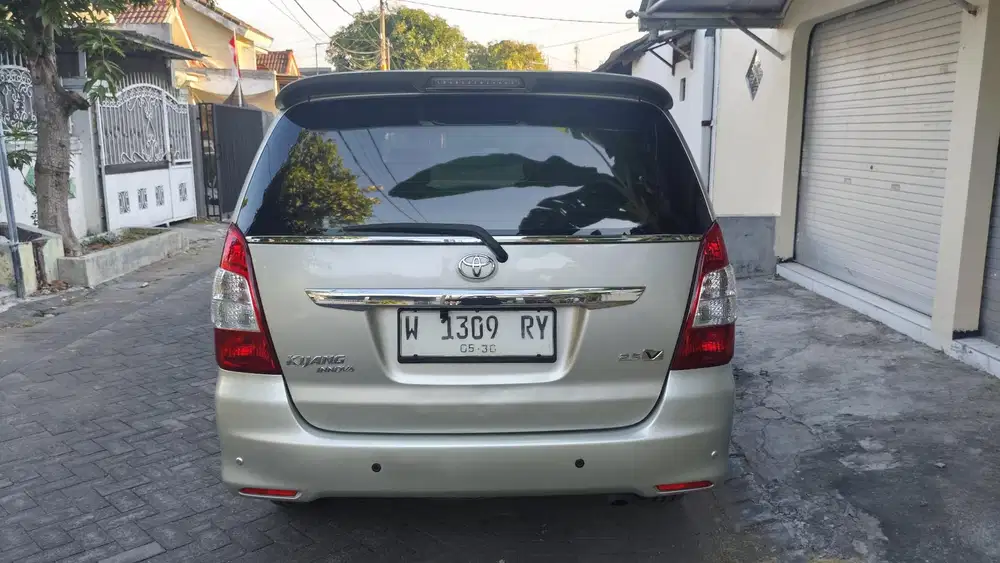 Toyota Kijang Innova 2012 Diesel