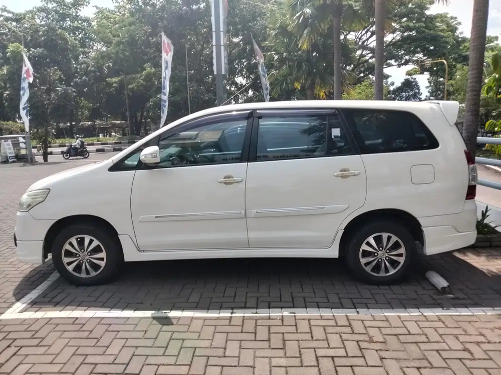 Toyota Kijang Innova 2015 Bensin