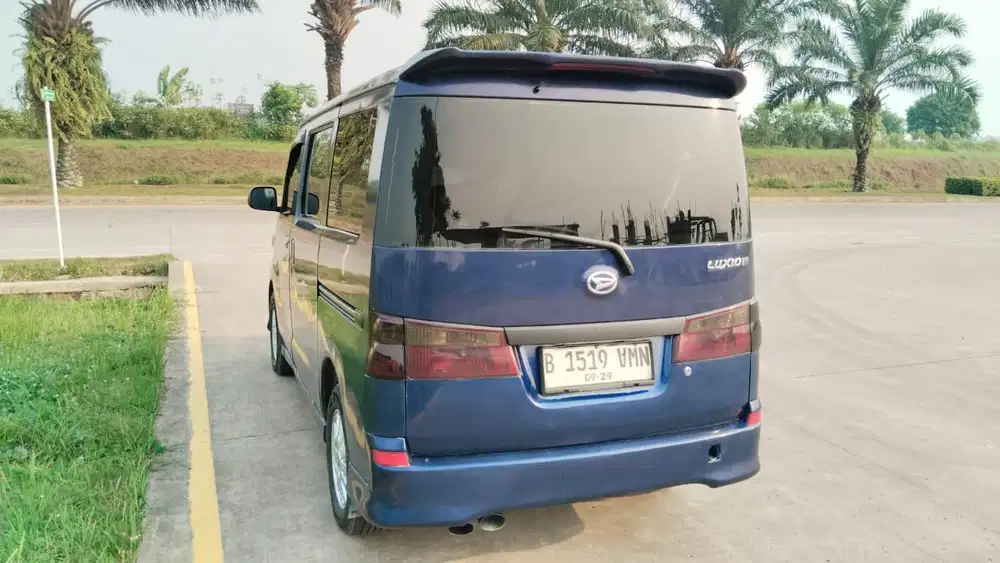 Daihatsu Luxio 2009 Bensin