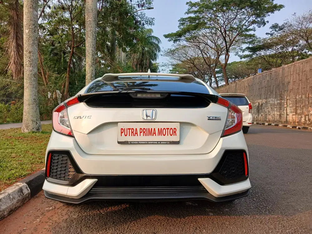 Honda Civic Hatchback 2018 Bensin