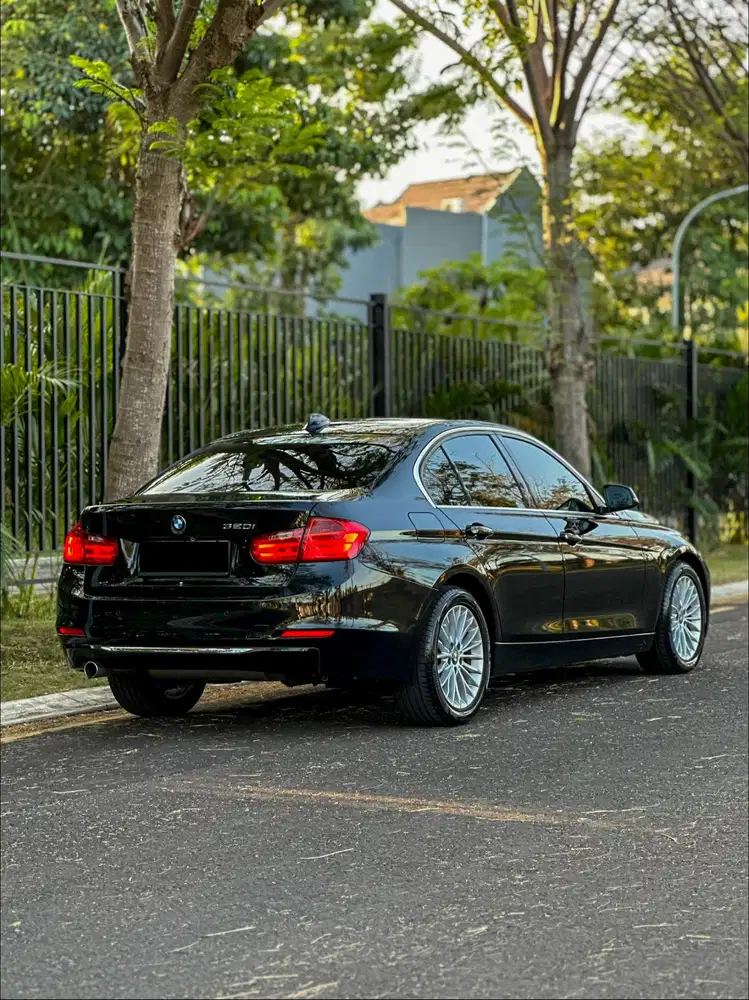 BMW 320i 2013 Bensin