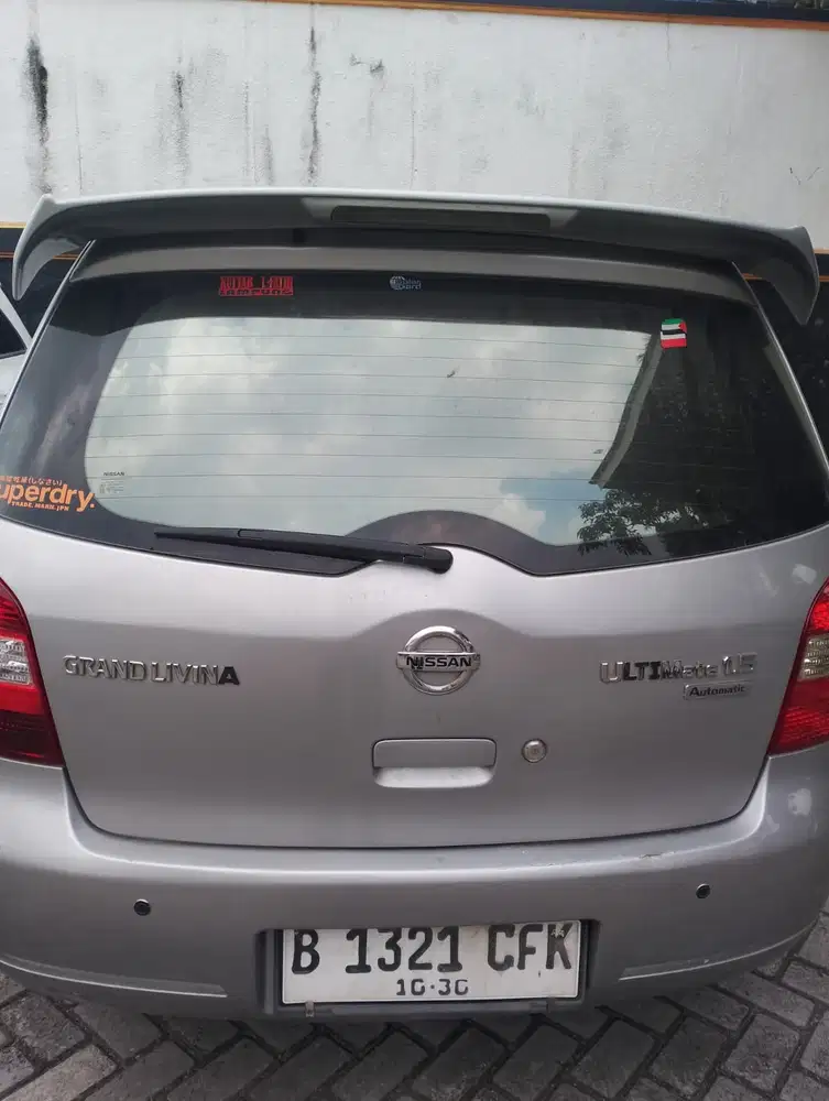 Grand livina ultimed 1,5 A/T Tahun 2010