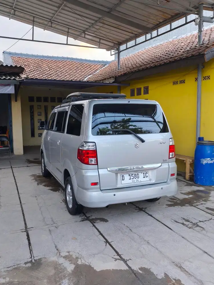 Suzuki APV Arena 2011