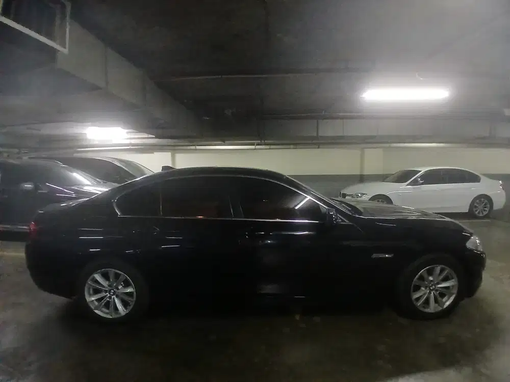 BMW 523i 2011 Bensin