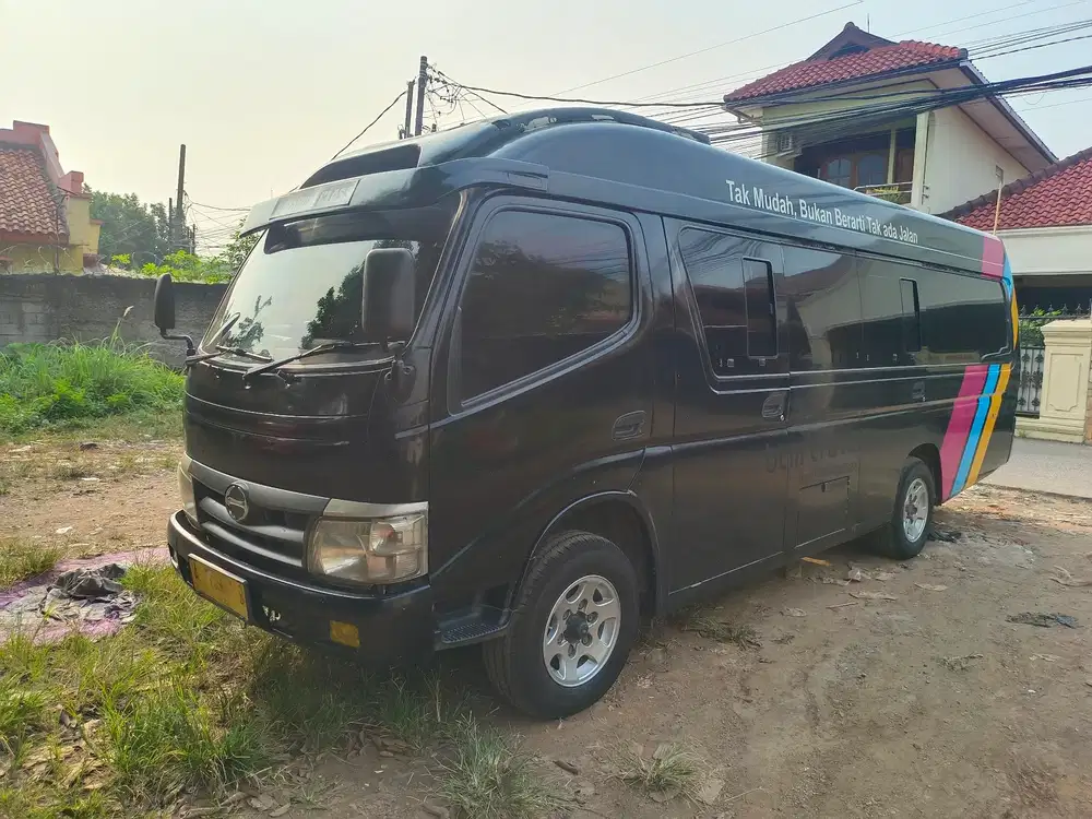 Hino Dutro Long minibus tahun 2020 (Nopol A)