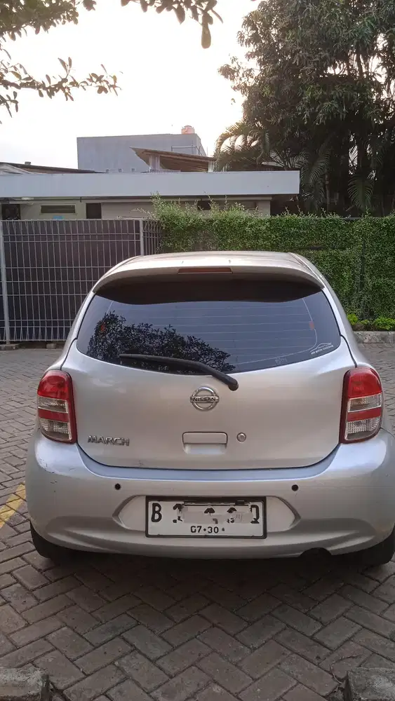 Nissan March 2012 Bensin