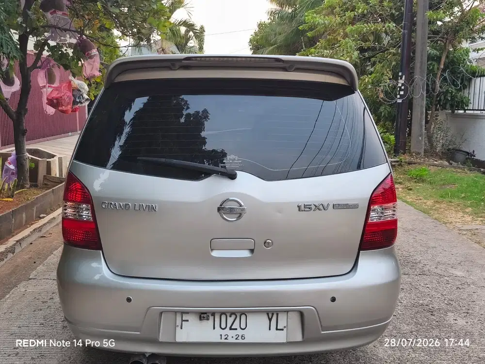 Nissan Livina 2010 Bensin