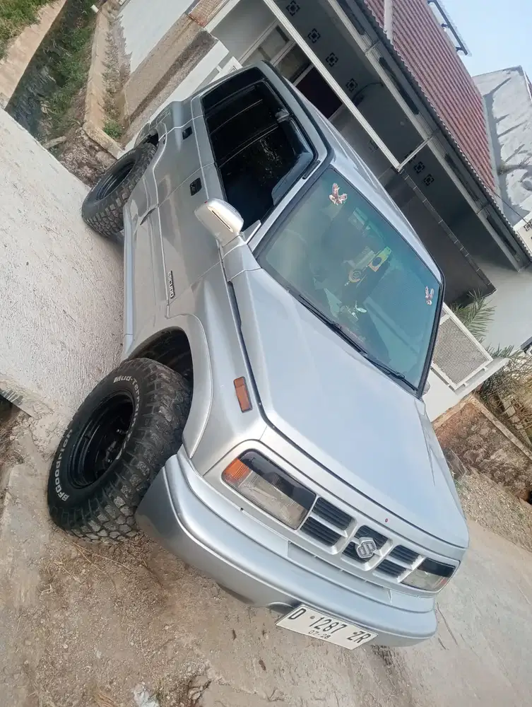 Suzuki Escudo 2000 Bensin