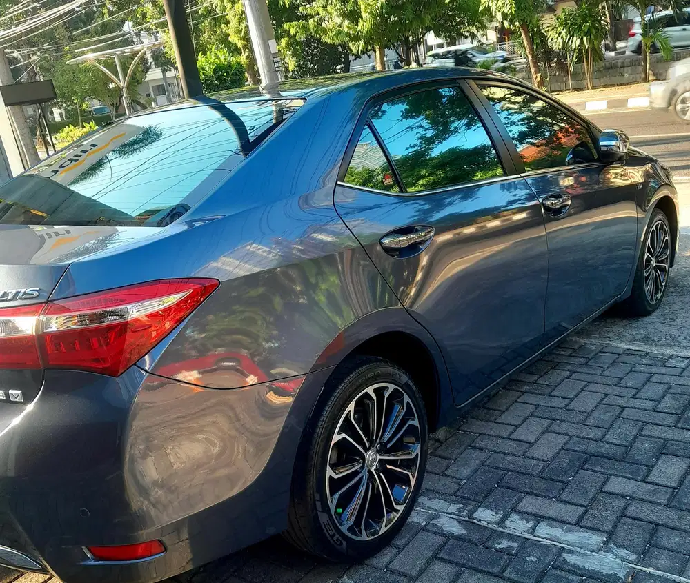 Toyota Corolla Altis 2015 Bensin