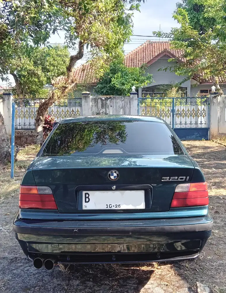 BMW 320i 1994 Bensin