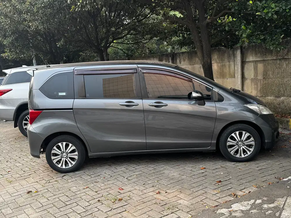 Honda Freed 2013 Bensin