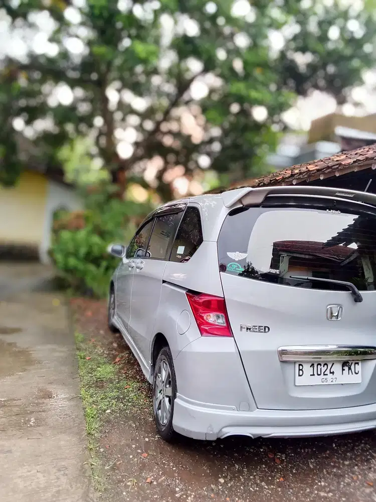 Honda Freed E PSD 2012