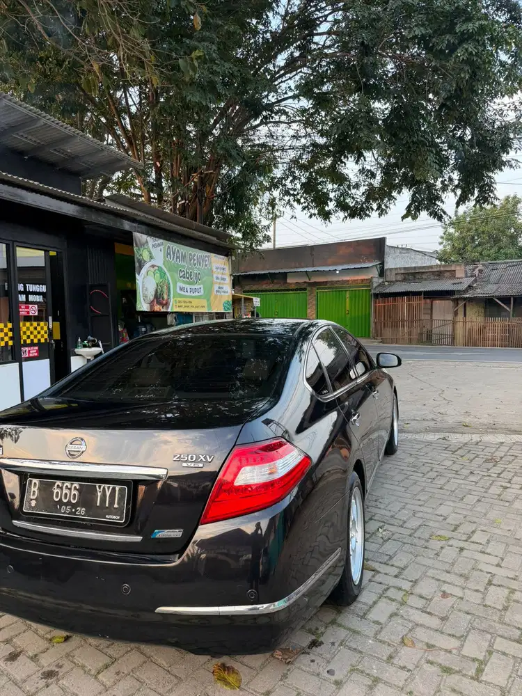 Nissan Teana 2011 Bensin