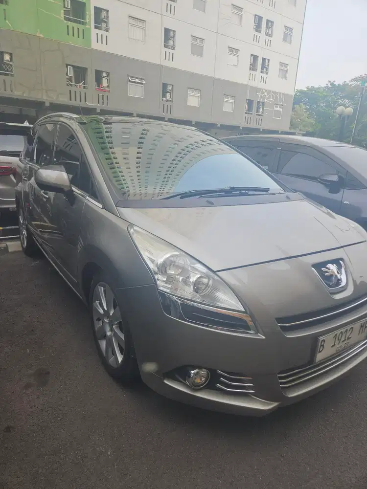 Peugeot 5008 2012 Bensin