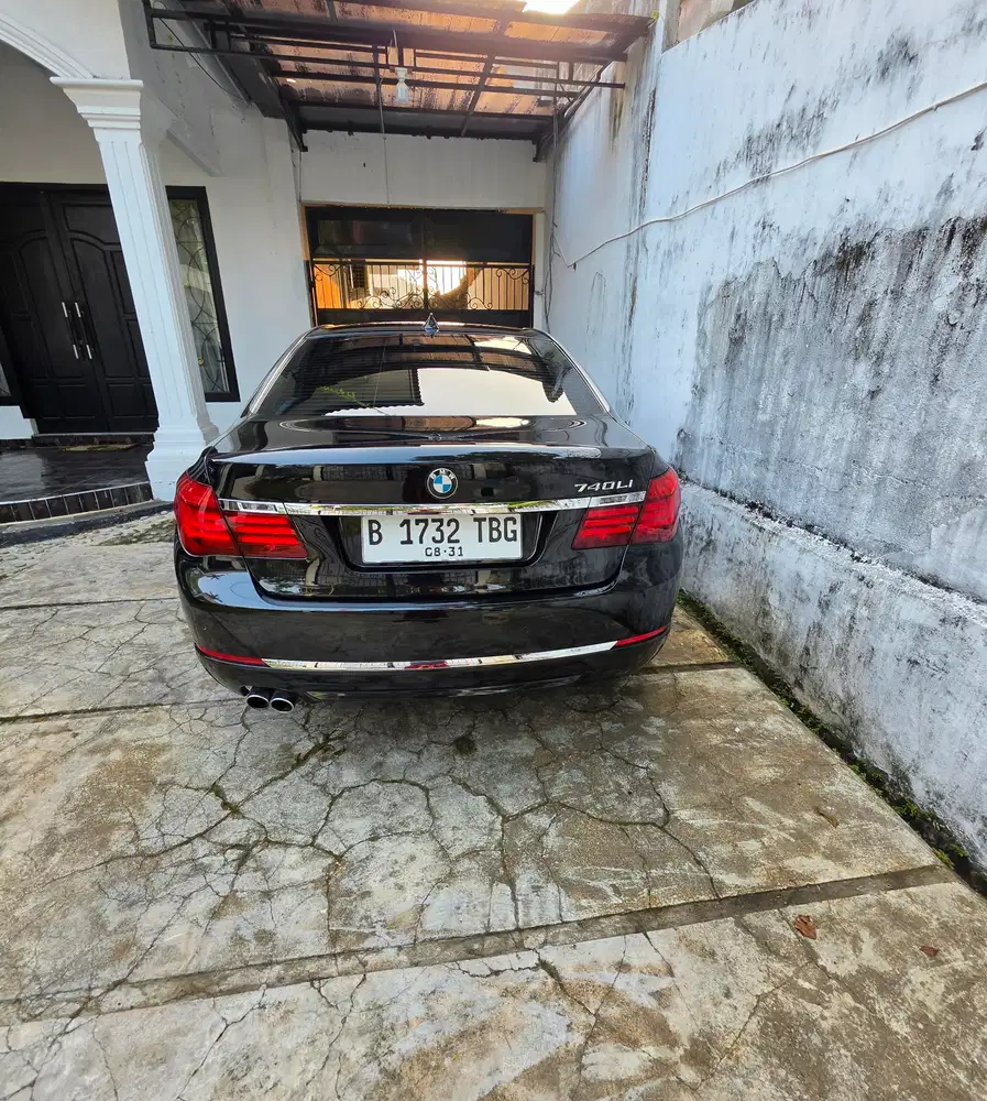 BMW 740Li 2015 Bensin