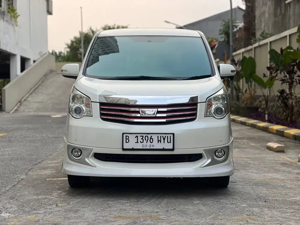 Toyota Nav1 2.0 V At 2013 Bensin
