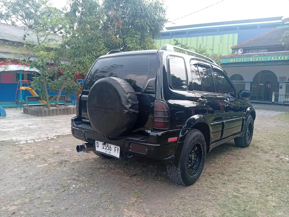 Suzuki Escudo 2002 Bensin