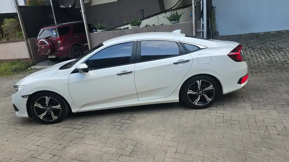 Honda Civic 2016 Bensin