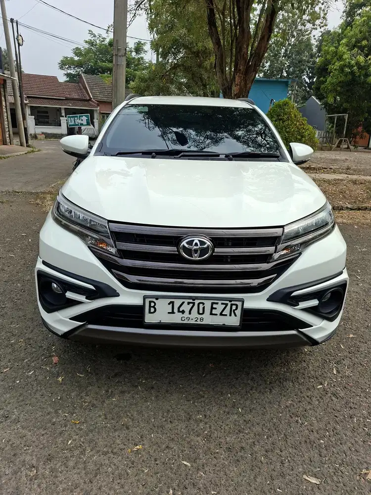 TOYOTA RUSH GR sport 2023 km 21 ribu