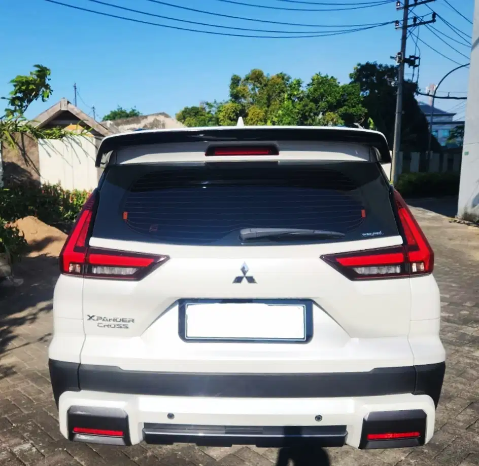 Mitsubishi Xpander Cross 1.5 Premium Package Matic 2025 PutihKM 13.000